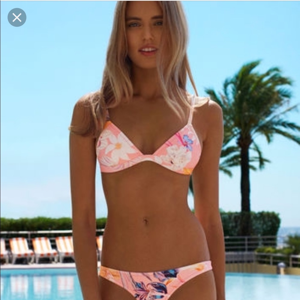 Flower bikini set from triangl